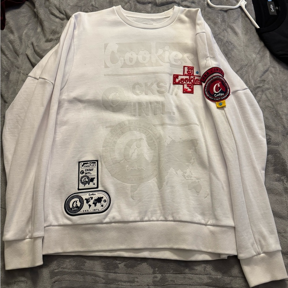 Cookies SF crewneck. Men’s size Large. White. Used.